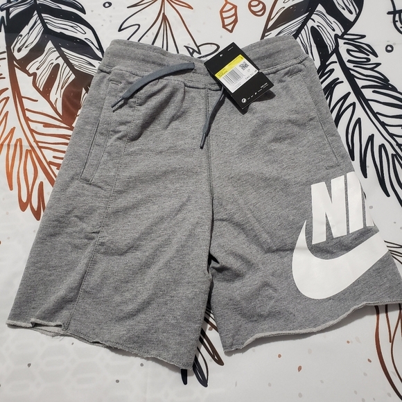 Nike Shorts - Kids - Picture 3 of 4